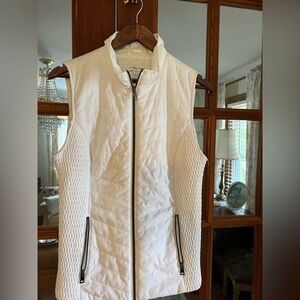 Christopher & Banks White Quilted Sleeveless Zip Vest